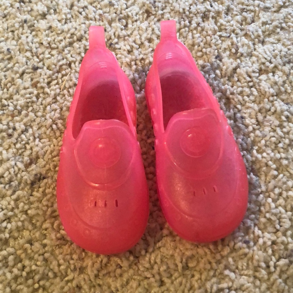 ✌️2 for $10/Speedo Hot Pink Water Shoes